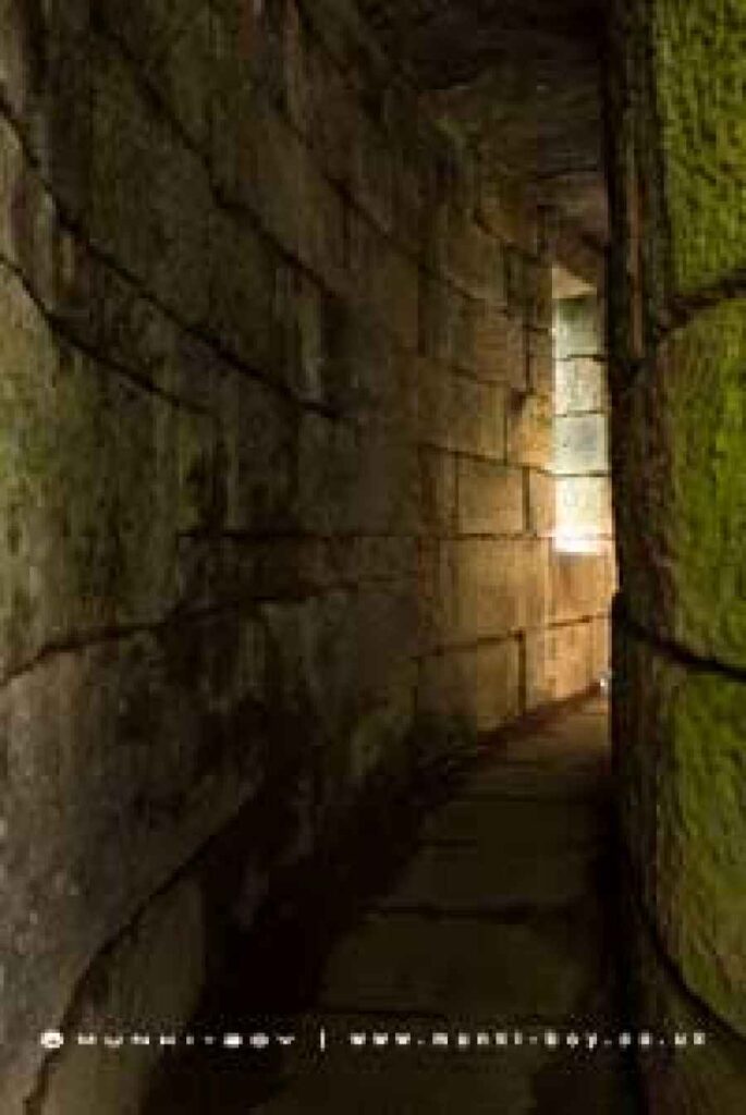 Lever Castle Great Tower Passage